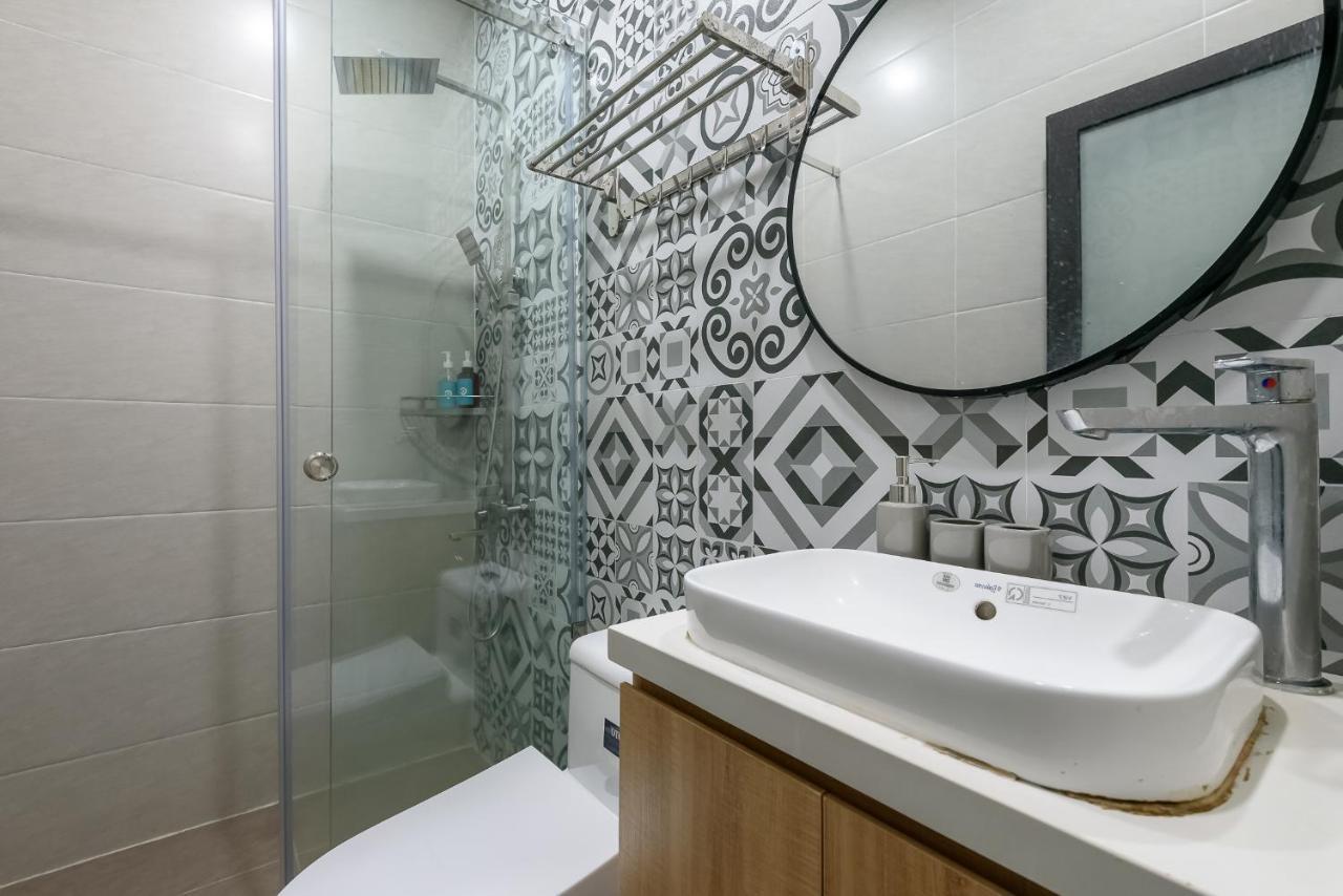 Cozrum Homes - Graceful Corner Ho Chi Minh City Bagian luar foto